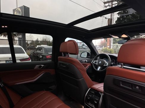 Used 2019 BMW X5 xDrive40i w/ M Sport Package image 15