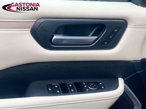 Used 2025 Nissan Armada Platinum w/ Convenience Package image 23