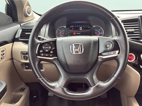Used 2019 Honda Pilot Touring image 19