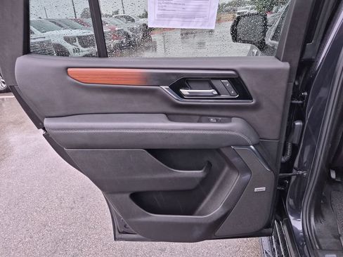Certified 2025 GMC Yukon Denali RWD image 38