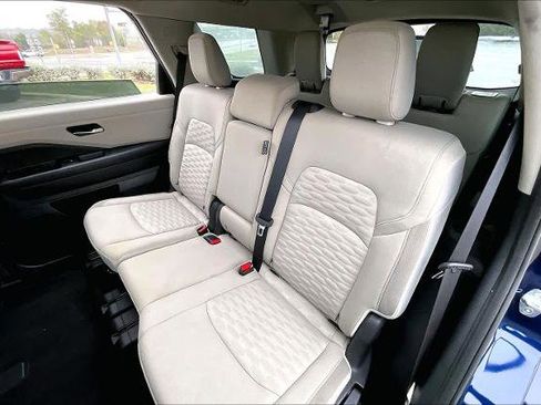 Certified 2022 Nissan Pathfinder SV image 20