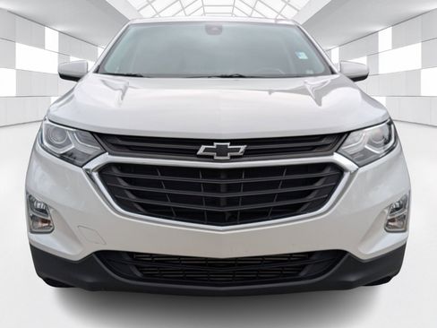 Used 2020 Chevrolet Equinox LT image 2