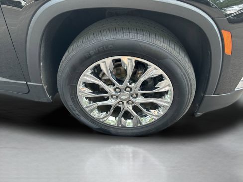 Used 2022 Chevrolet Traverse LT FWD image 30