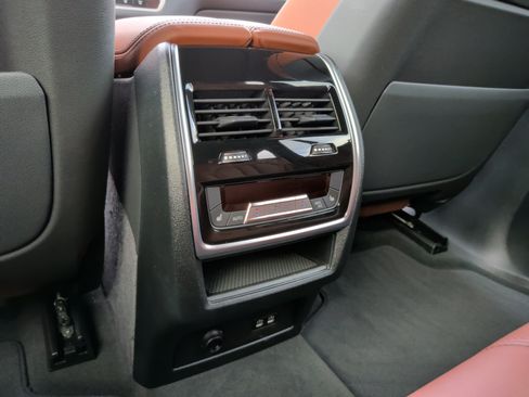 Used 2026 BMW X5 sDrive40i w/ Executive Package RWD image 37