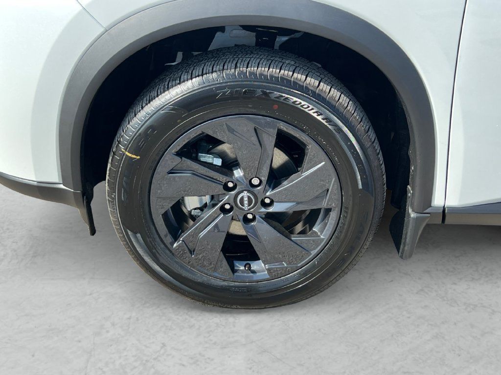 New 2026 Nissan Rogue SV FWD image 24