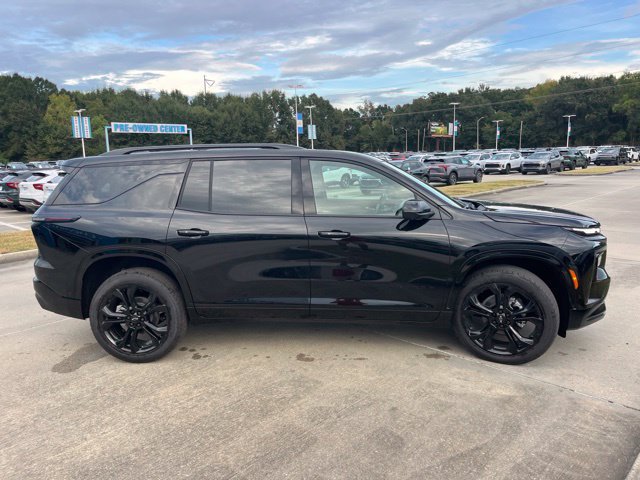 New 2027 Chevrolet Traverse RS w/ LPO, Floor Liner Package FWD image 11