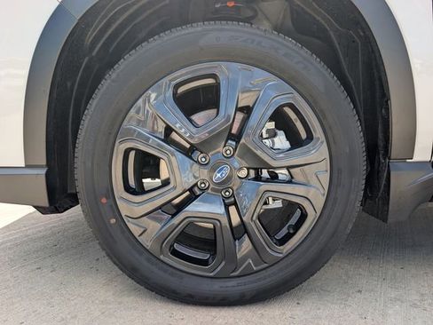 Used 2025 Subaru Ascent Bronze Edition AWD/4WD image 11