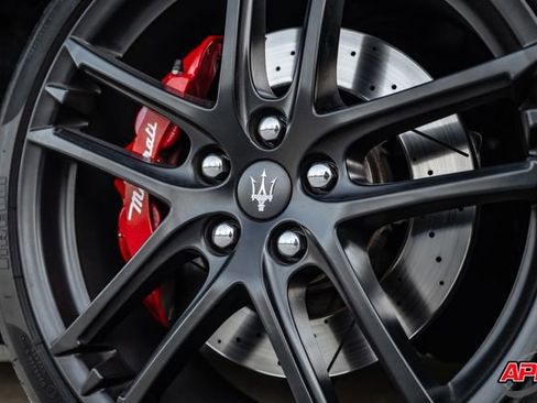 Used 2017 Maserati GranTurismo MC image 3