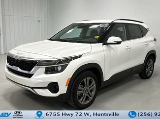 Used 2023 Kia Seltos S w/ Navigation Package video 1