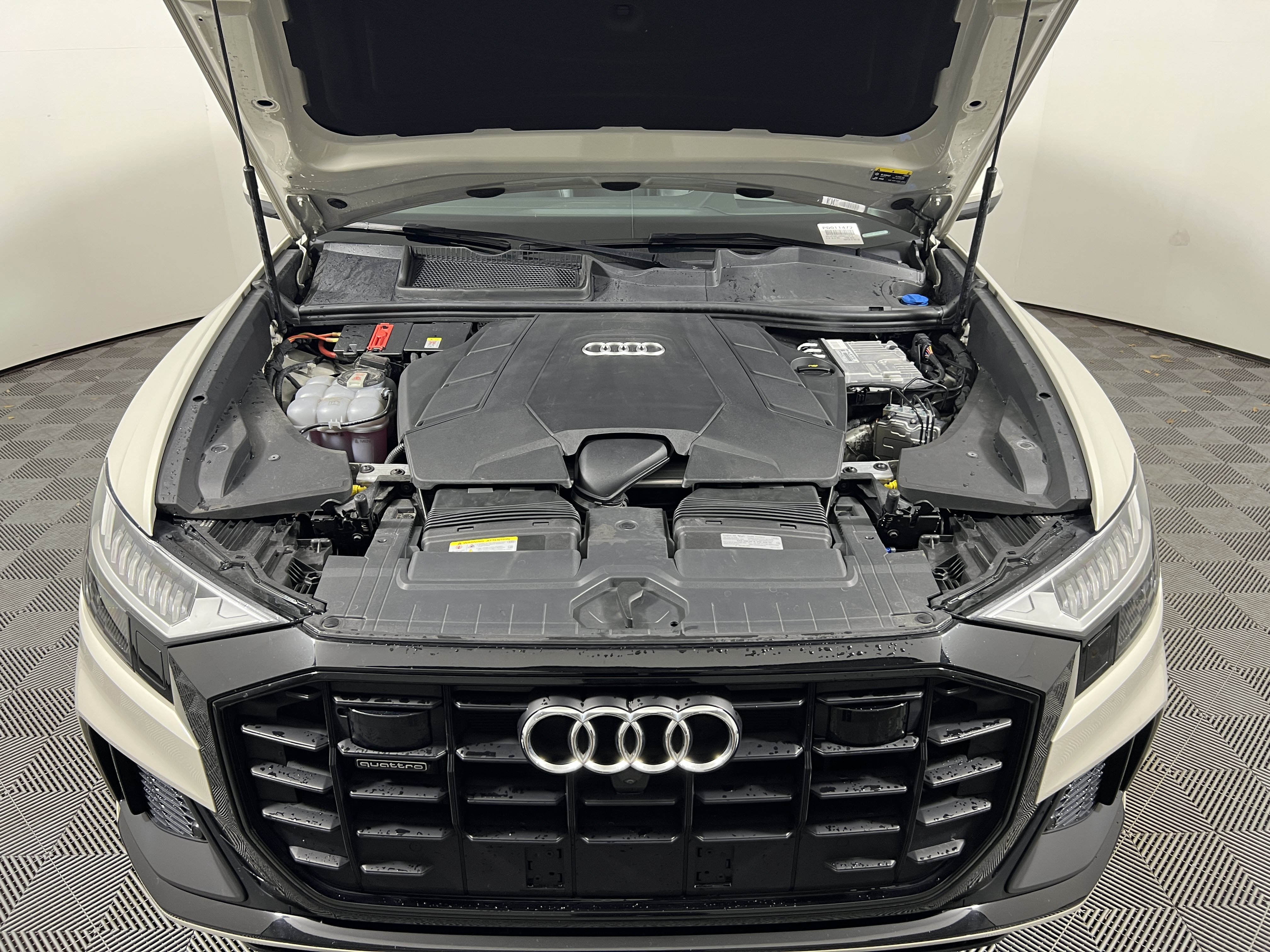 Used 2023 Audi Q8 Prestige AWD/4WD image 20
