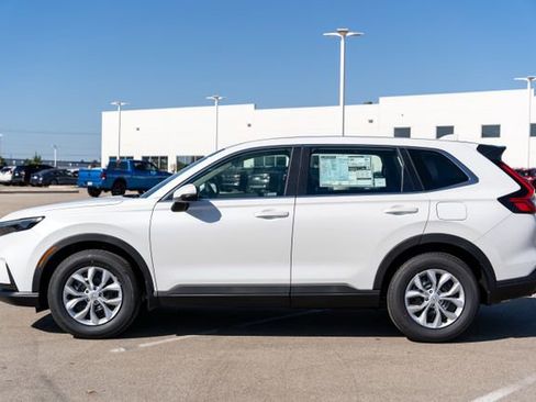 Used 2025 Honda CR-V LX image 4