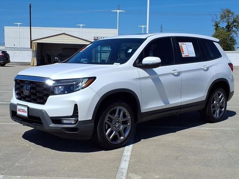 Used 2023 Honda Passport EX-L image 3