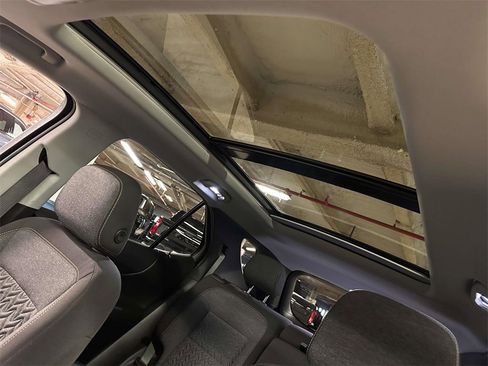 Used 2023 Chevrolet Equinox LT image 15