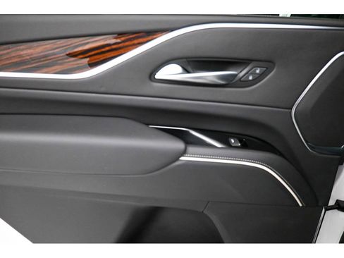 Used 2023 Cadillac Escalade Premium Luxury image 22
