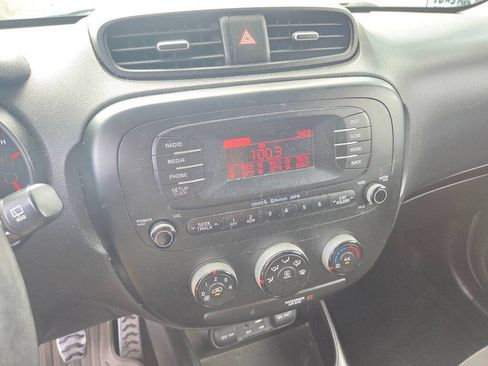 Used 2015 Kia Soul FWD image 14