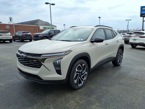 New 2026 Chevrolet Trax RS w/ Sunroof Package image 1