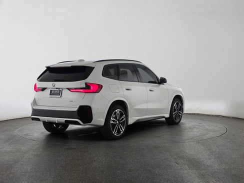 Used 2023 BMW X1 xDrive28i w/ M Sport Package AWD/4WD image 3