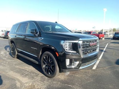 Used 2023 GMC Yukon SLT w/ SLT Premium Package image 1