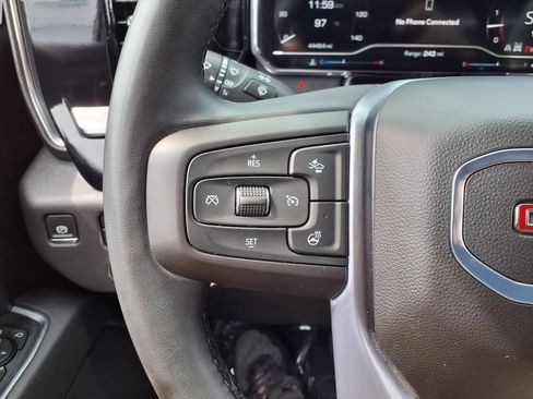 Used 2025 GMC Sierra 1500 SLT AWD/4WD image 14
