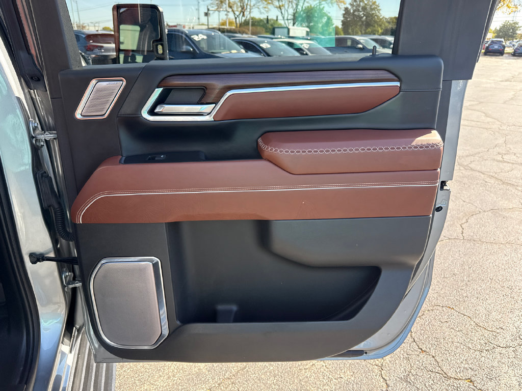 Certified 2025 GMC Sierra 2500 Denali Ultimate w/ Max Trailering Package AWD/4WD image 34