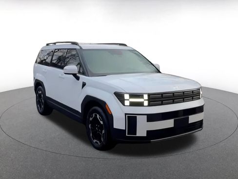 Used 2025 Hyundai Santa Fe SEL image 3