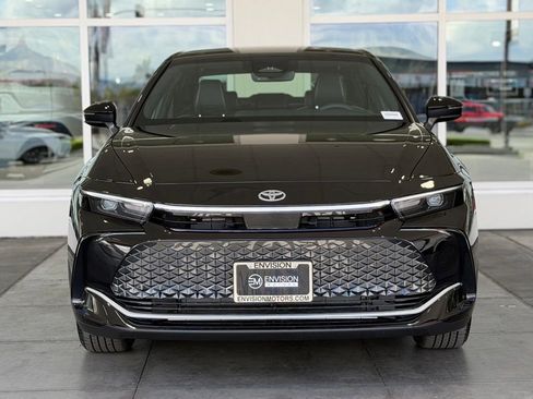 New 2026 Toyota Crown AWD/4WD image 4