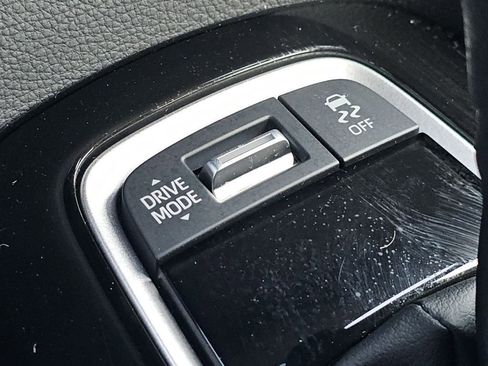 Used 2026 Toyota Corolla SE FWD image 9