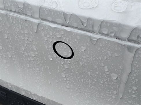 Certified 2025 Volvo V60 B5 Cross Country Plus image 9