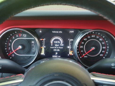 Used 2022 Jeep Gladiator Rubicon w/ LED Lighting Group AWD/4WD image 7
