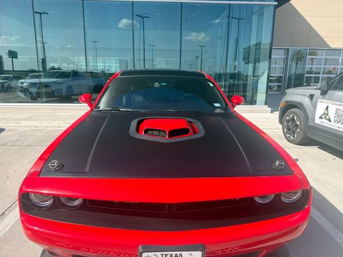 Used 2020 Dodge Challenger R/T Scat Pack RWD image 2