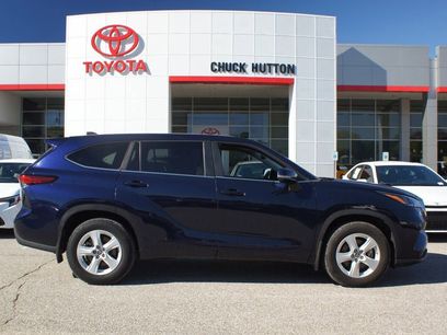 Used 2023 Toyota Highlander LE