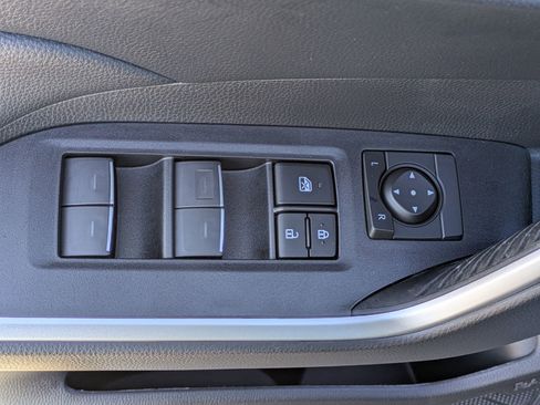 Used 2023 Toyota RAV4 XLE Premium image 21