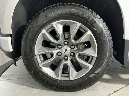Used 2021 Chevrolet Silverado 1500 RST AWD/4WD image 13