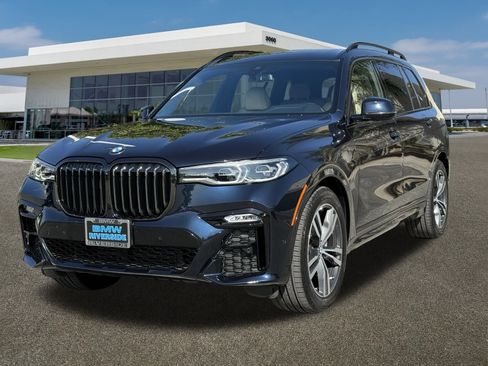 Used 2022 BMW X7 xDrive40i w/ M Sport Package image 4