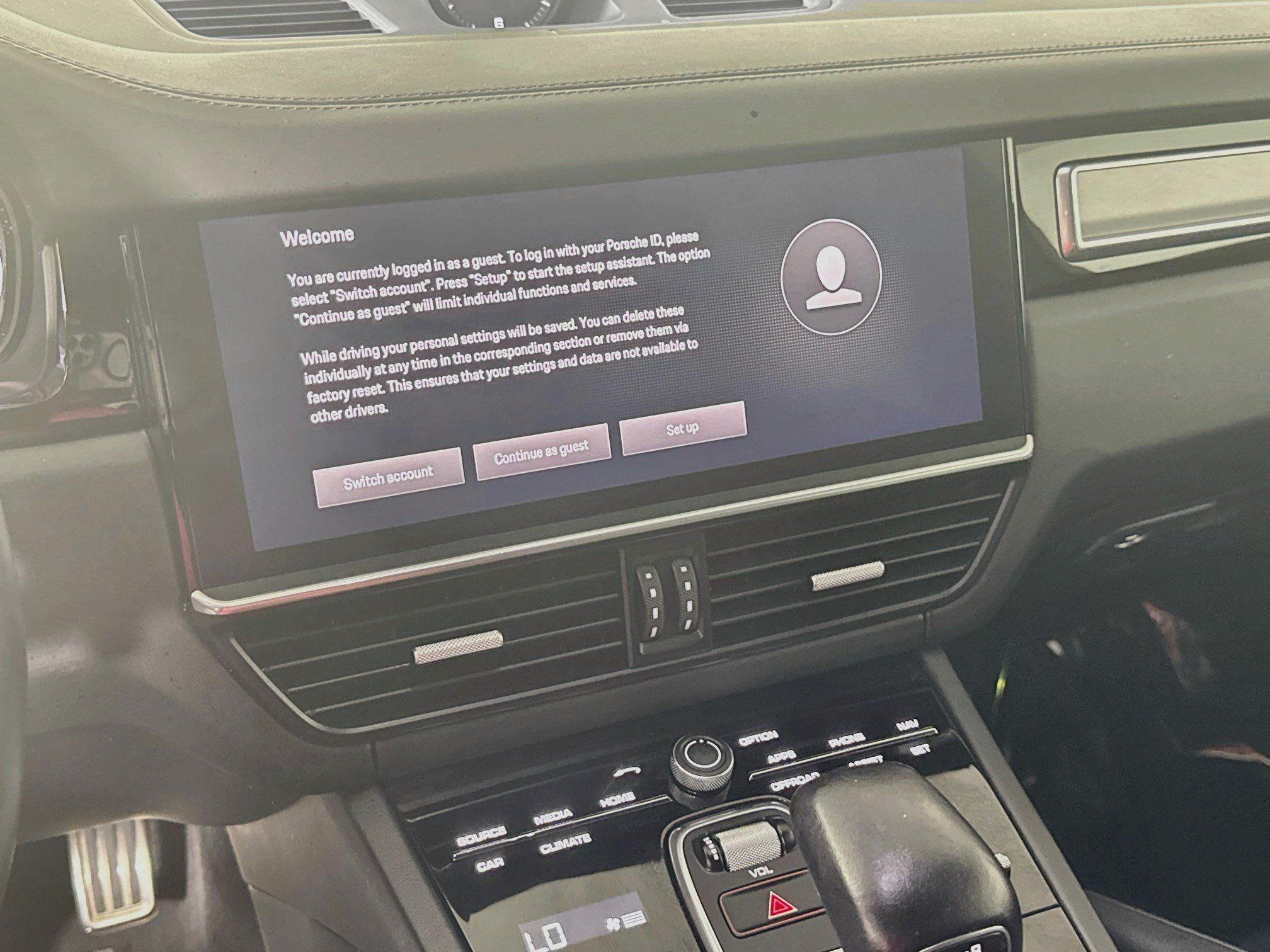 Used 2023 Porsche Cayenne Turbo w/ Assistance Package AWD/4WD image 18