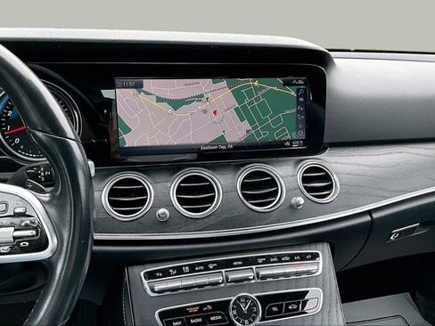 Certified 2019 Mercedes-Benz E 300 4MATIC image 12