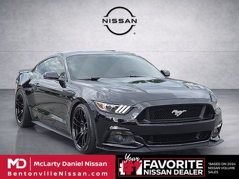 Used 2017 Ford Mustang GT Premium w/ GT Performance Package RWD image 1