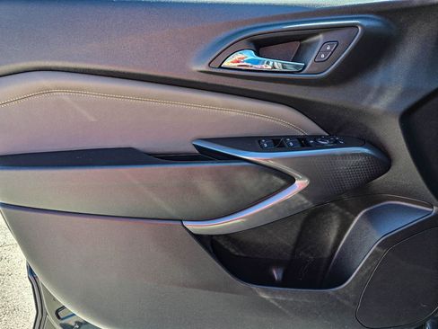 Certified 2025 Chevrolet Trax ACTIV w/ Sunroof Package image 13