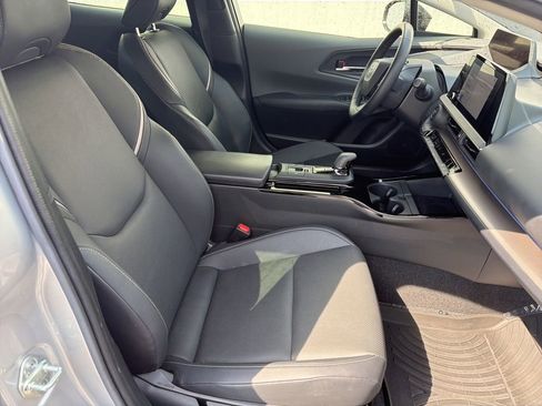 Used 2023 Toyota Prius XLE FWD image 29