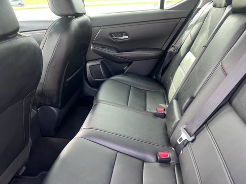 Used 2024 Nissan Sentra SR w/ SR Premium Package image 15