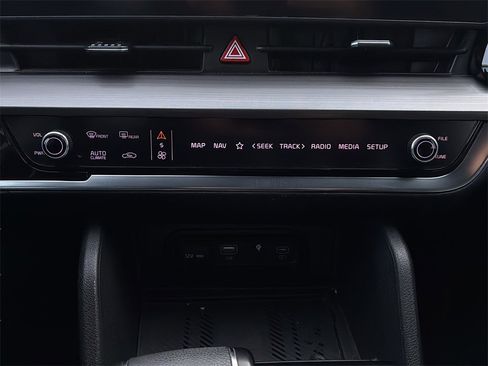 Used 2023 Kia Sportage EX image 21