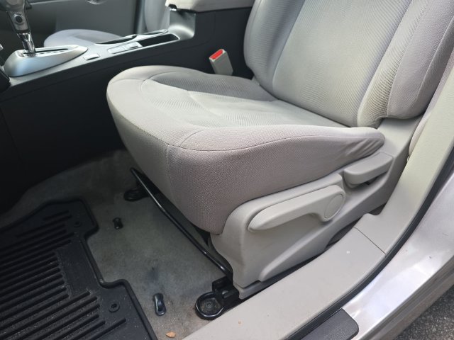 Used 2012 Nissan Rogue S AWD/4WD image 25