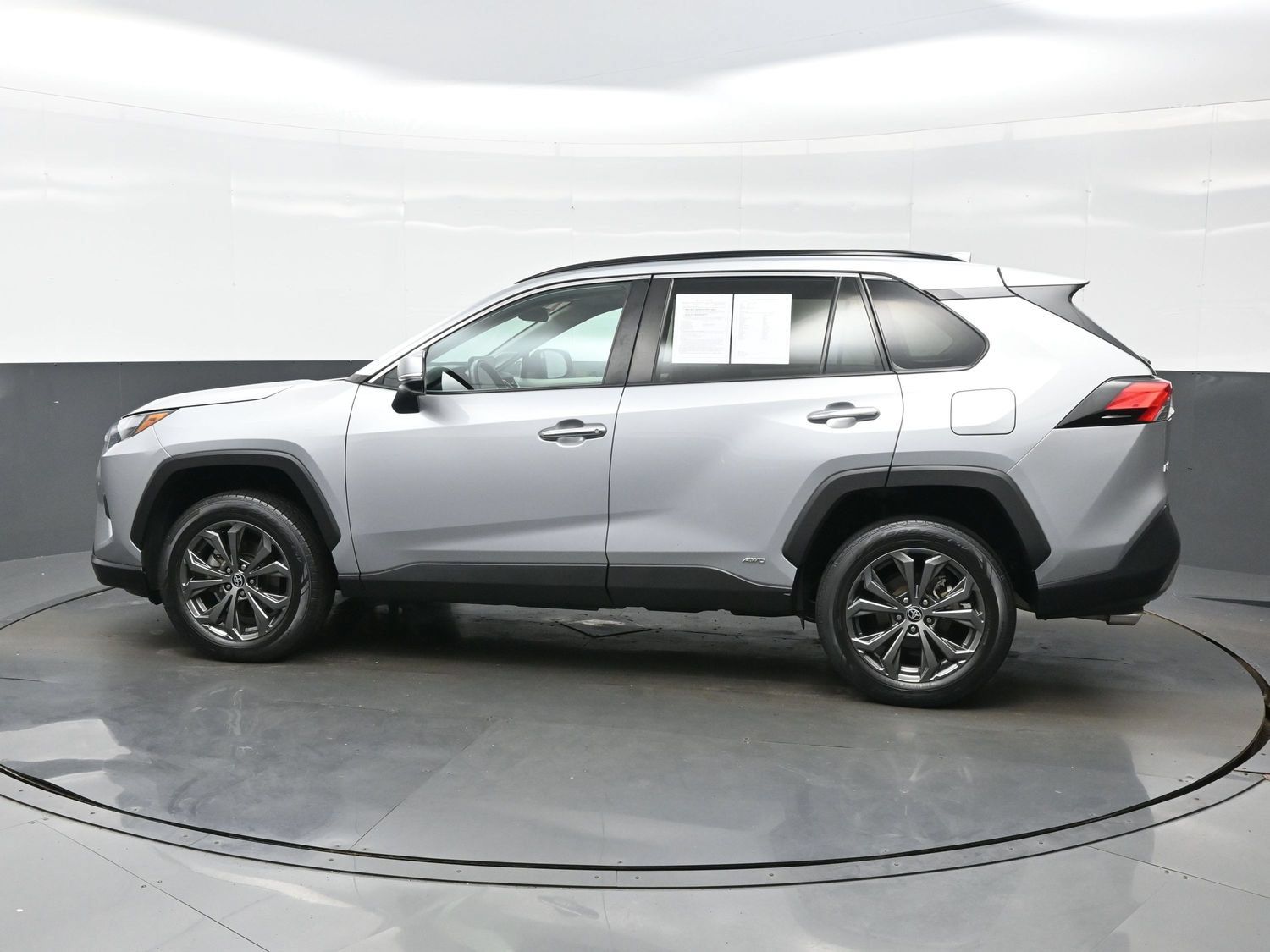 Used 2023 Toyota RAV4 Limited AWD/4WD image 3