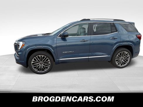 New 2026 GMC Terrain Denali w/ LPO, Floor Liner Package AWD/4WD image 5