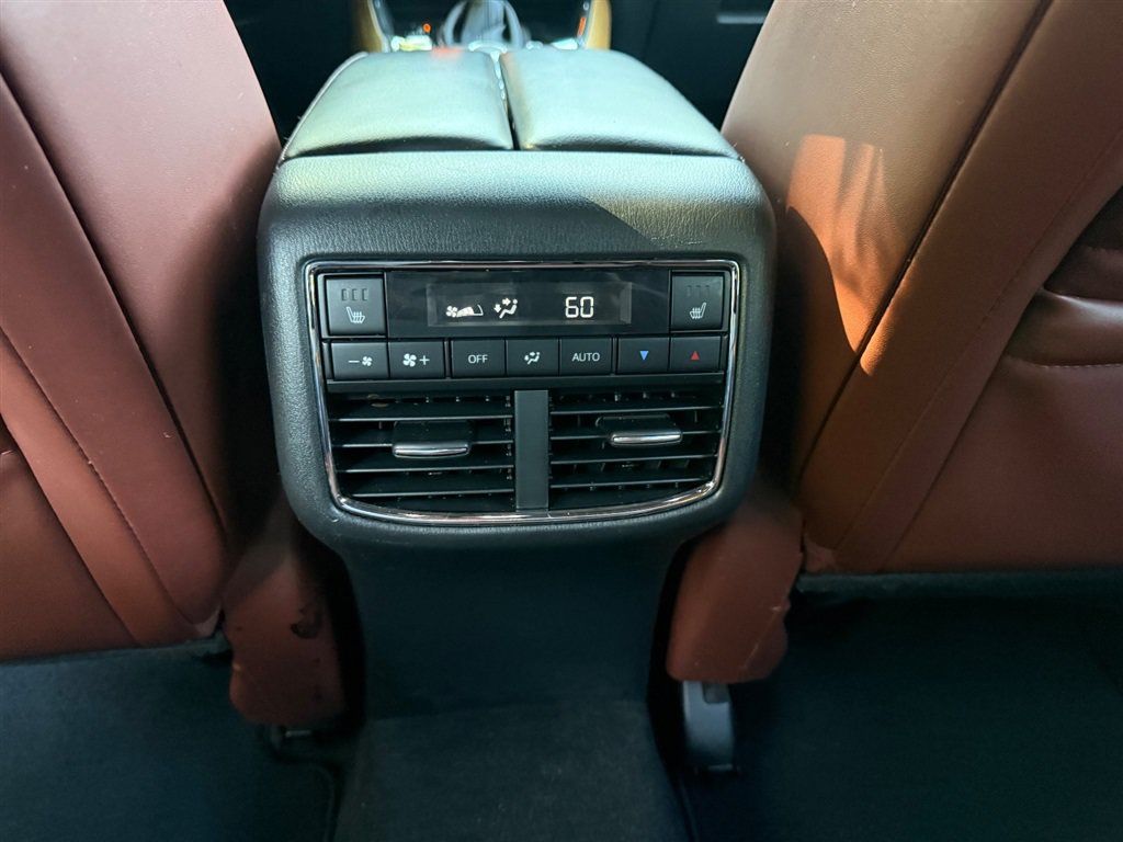 Used 2018 MAZDA CX-9 Signature AWD/4WD image 19