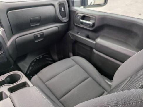 Certified 2024 GMC Sierra 2500 Pro w/ Convenience Package image 16