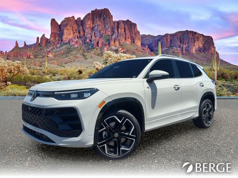New 2026 Volkswagen Tiguan SEL R-Line AWD/4WD image 2