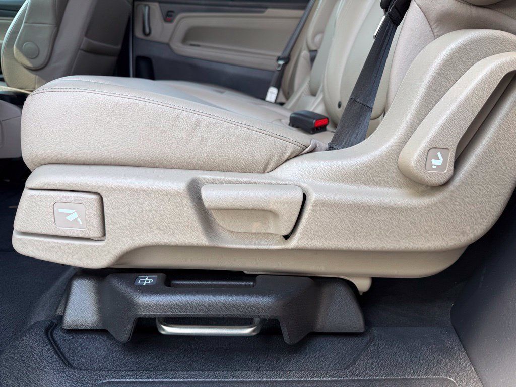 Certified 2024 Honda Odyssey EX-L image 41