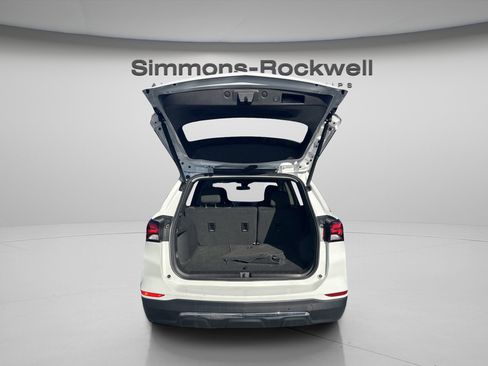 Used 2024 Chevrolet Equinox LT image 15