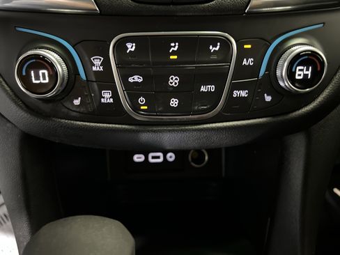 Used 2022 Chevrolet Equinox LT image 20